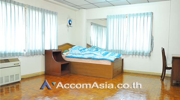 7  Office Space For Rent in Ratchadaphisek ,Bangkok MRT Sutthisan AA14498